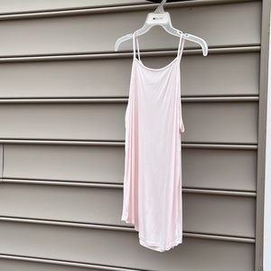Women’s medium pale pink tank top from Loft.